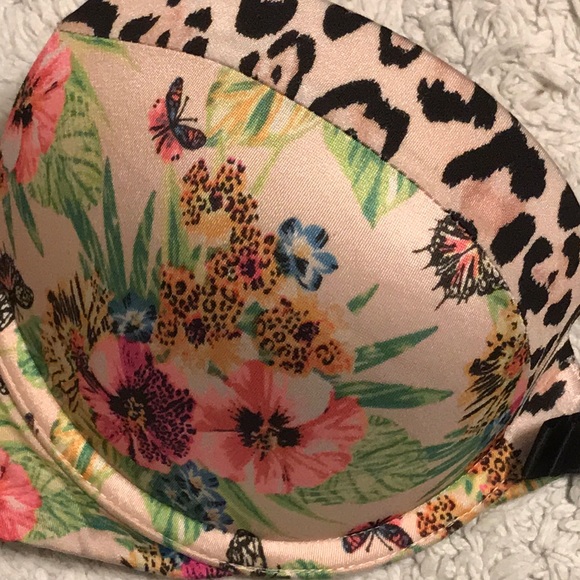 🌸🐆 Victoria’s Secret Very Sexy push up bra - Picture 2 of 6